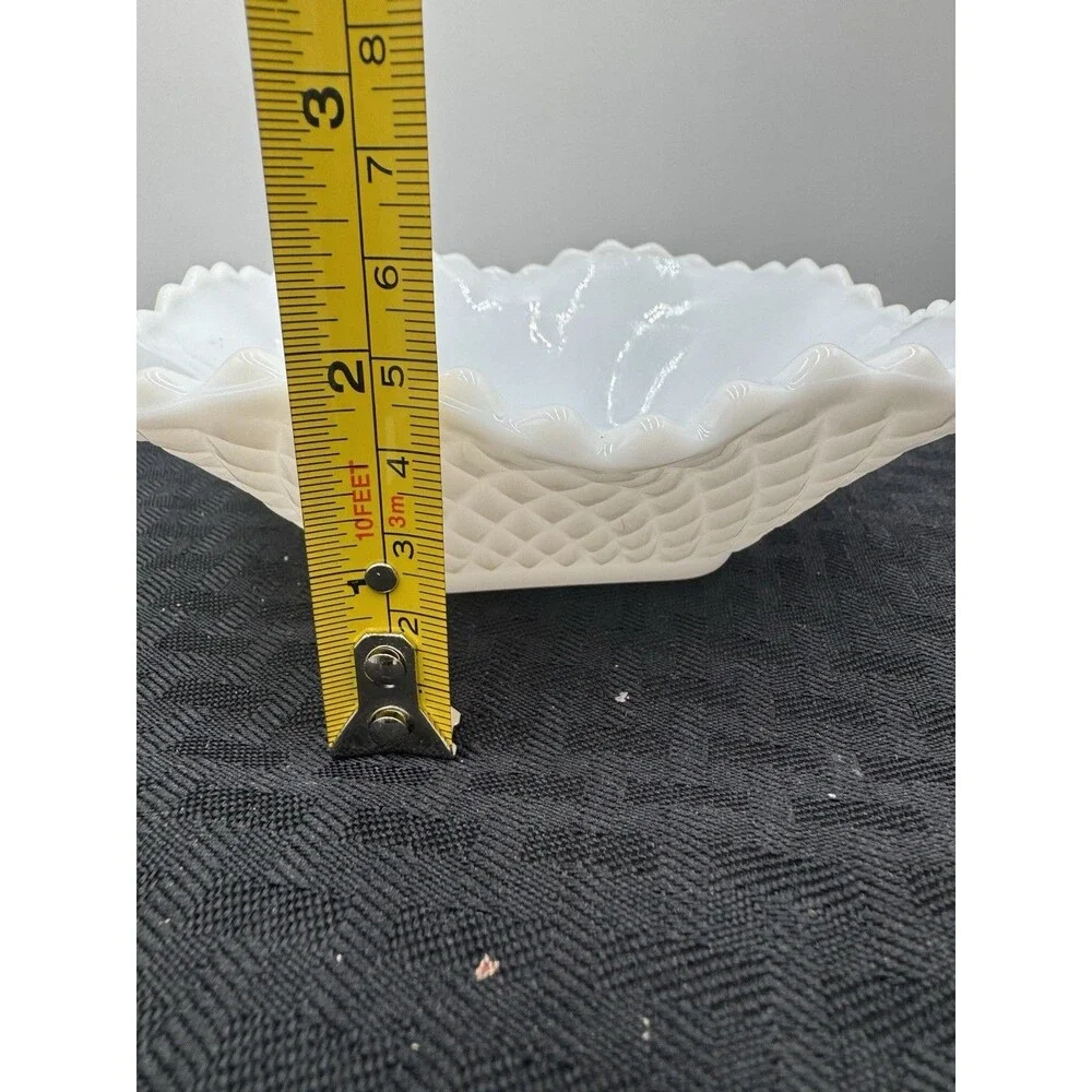 Anchor Hocking Early American Milk Glass Fruit/Dessert Bowl 6 inches White